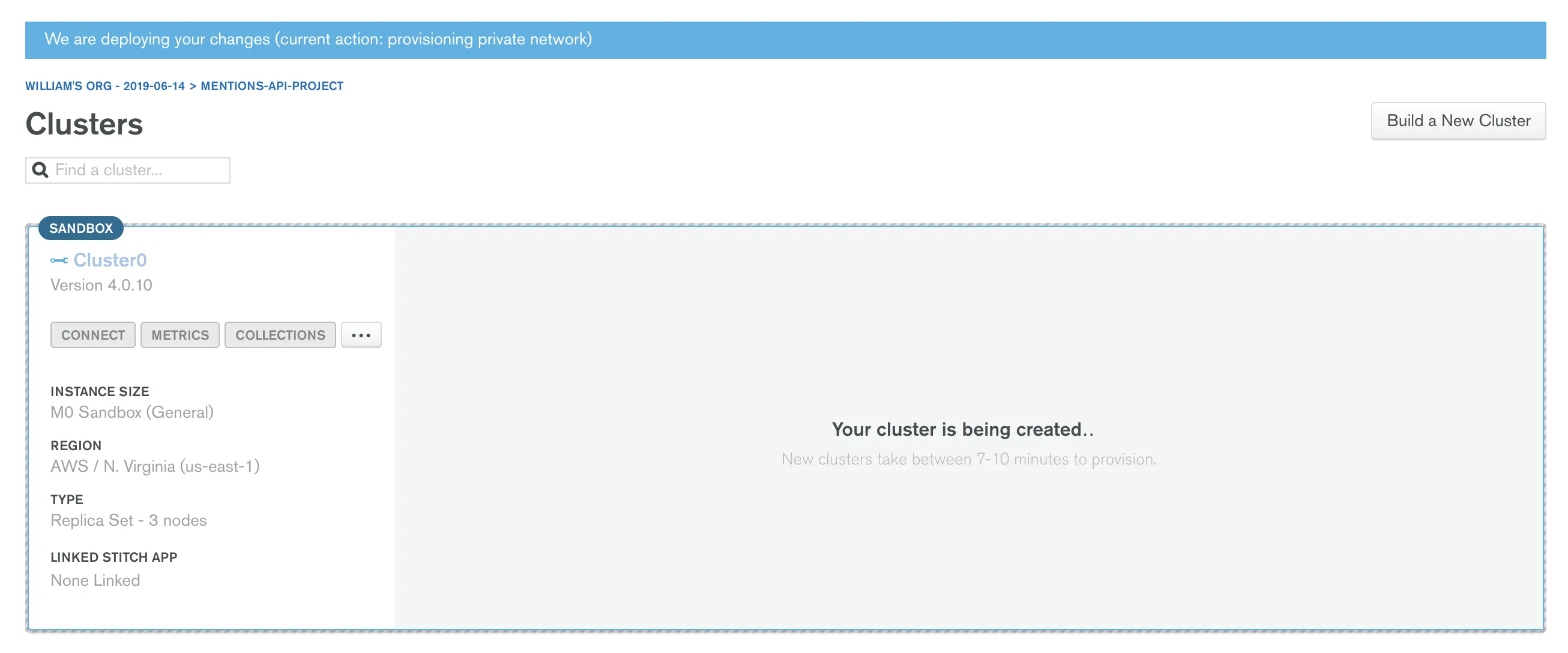 Imagem da mensagem de andamento de criação do Cluster